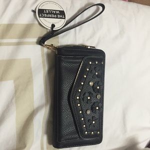 The Perfect wallet- The storage you need